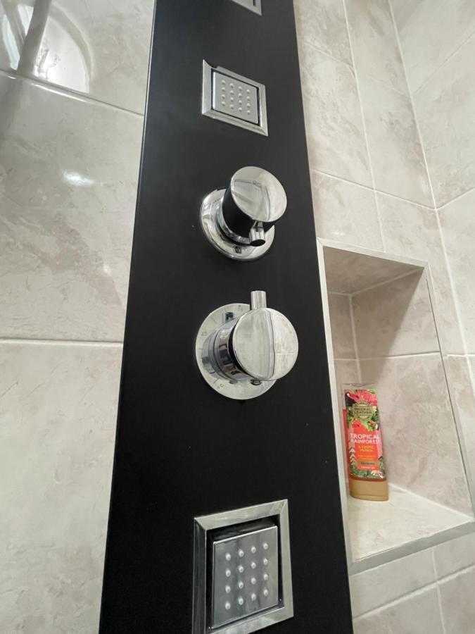 Central Comfy 2 Familyroom Apart إدنبرة المظهر الخارجي الصورة