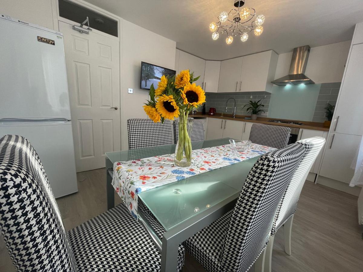 Central Comfy 2 Familyroom Apart إدنبرة المظهر الخارجي الصورة